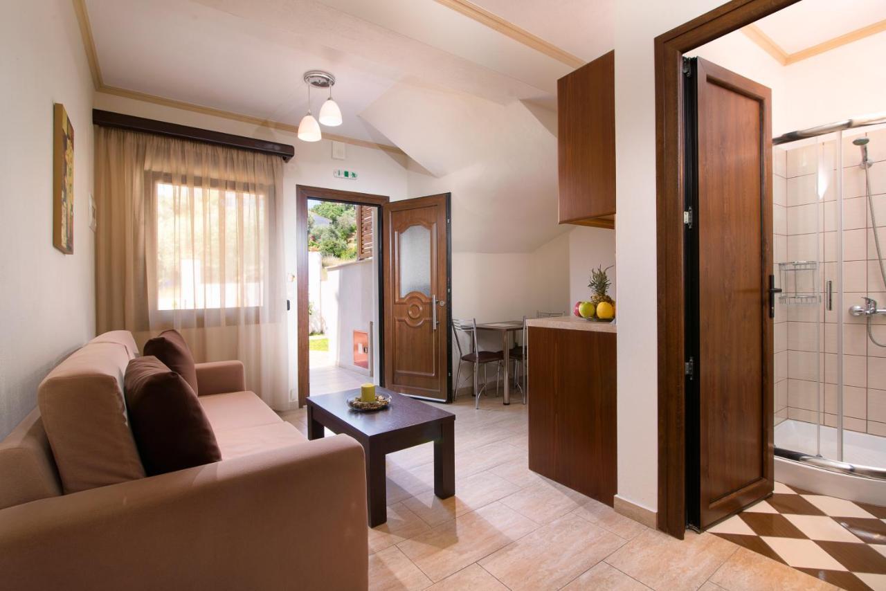 Elekon Apartments Chrysi Ammoudia Luaran gambar